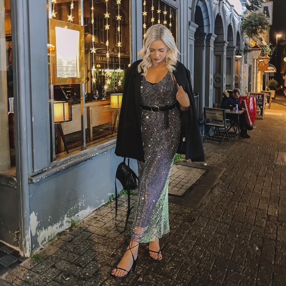 Zara Limited Edition Rhinestone
Mesh Dress - Picture 3 of 16